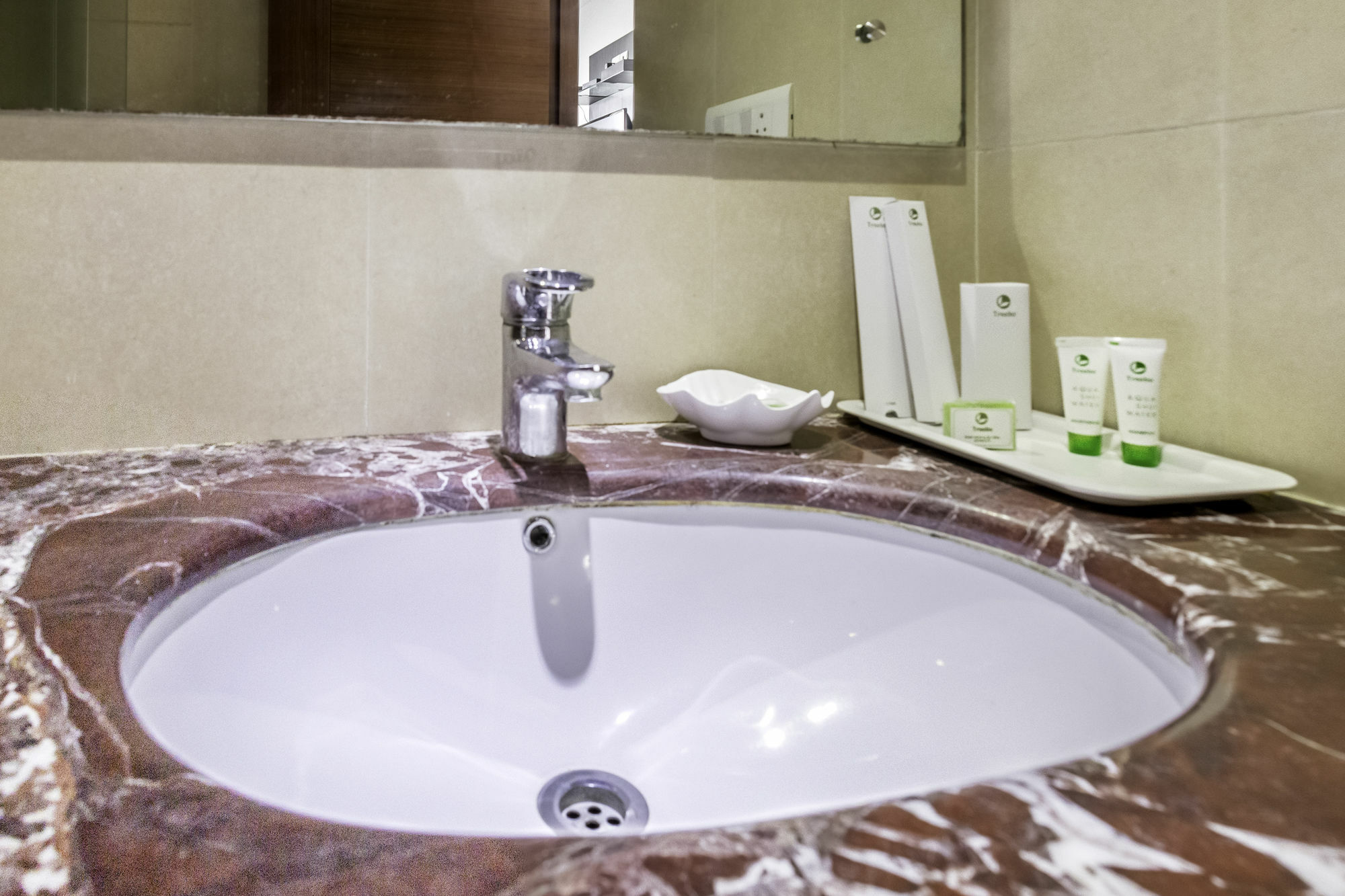 Treebo Trend J'S Five Two Boutique Hotel Chennai Ngoại thất bức ảnh
