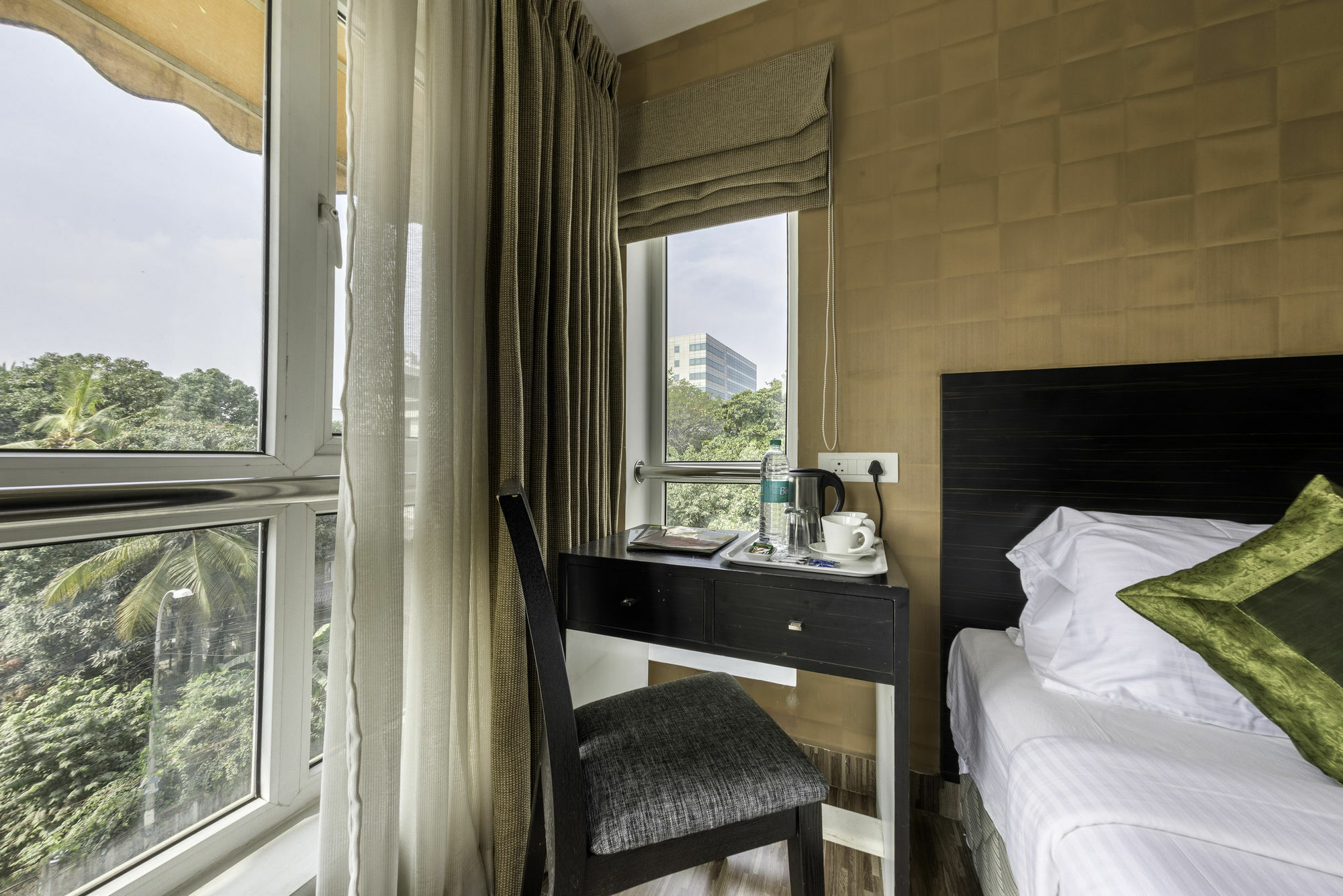 Treebo Trend J'S Five Two Boutique Hotel Chennai Ngoại thất bức ảnh